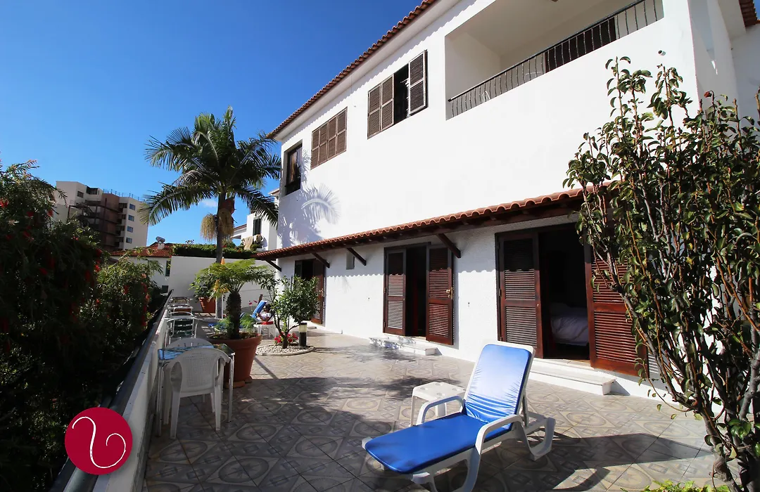 Guesthouse Vila Lusitania-1