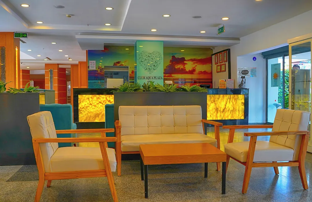 Club Aqua Plaza-1