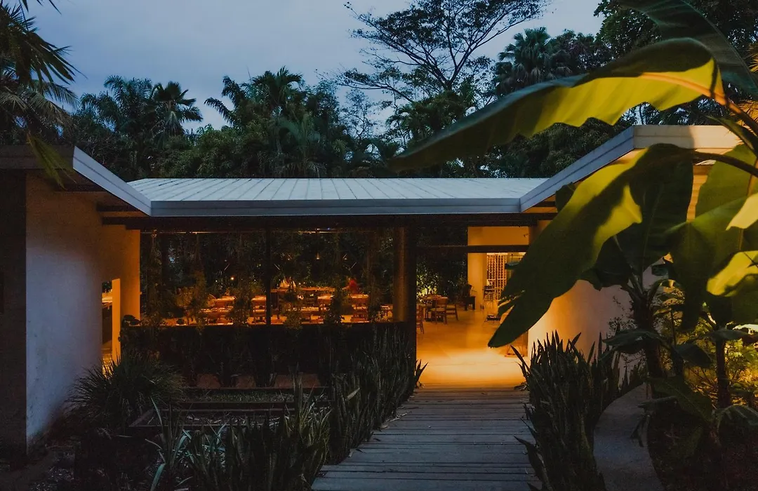 Hotel Nya-1