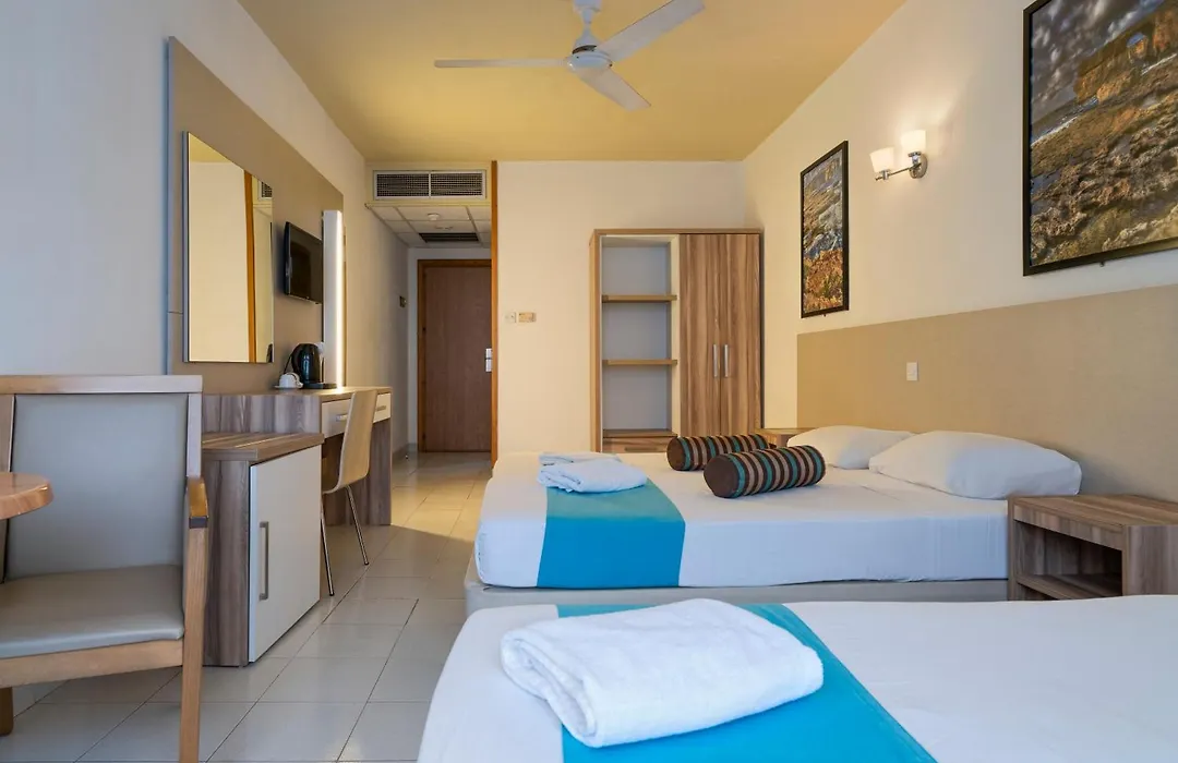 Canifor Hotel-1