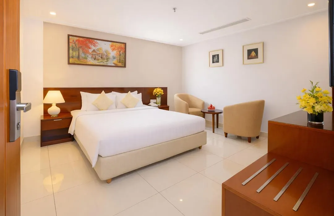 White Lotus Hotel Saigon-1