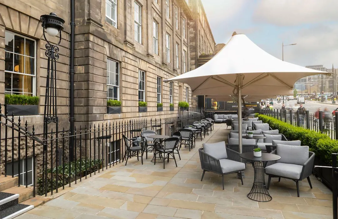 Courtyard By Marriott Edinburgh-1