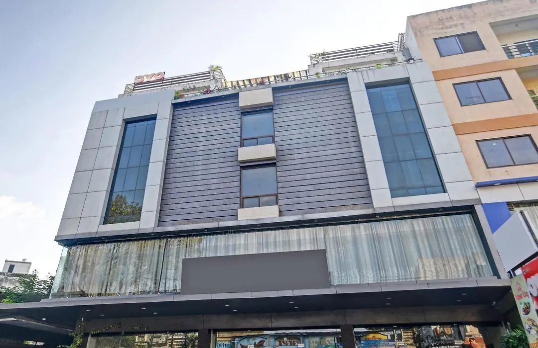 Super Townhouse Divya Palace-1