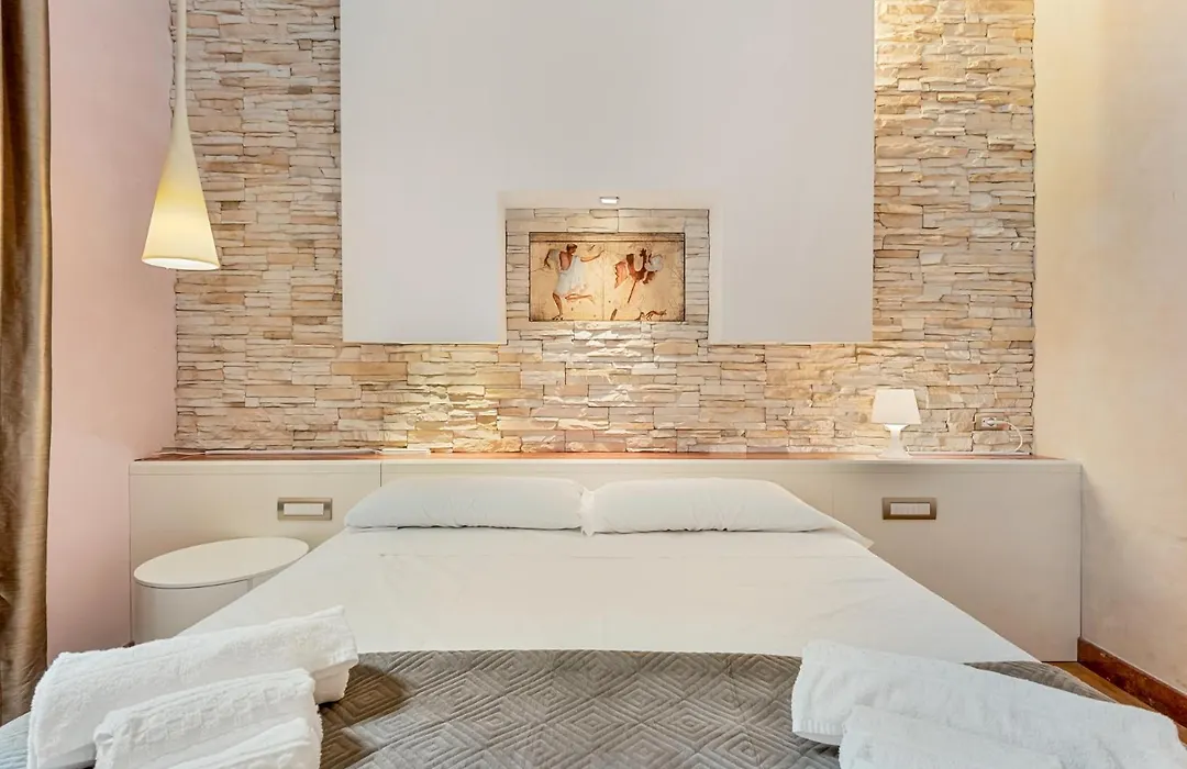 Aurora Garden Lodging - Rooms & Apartment-1