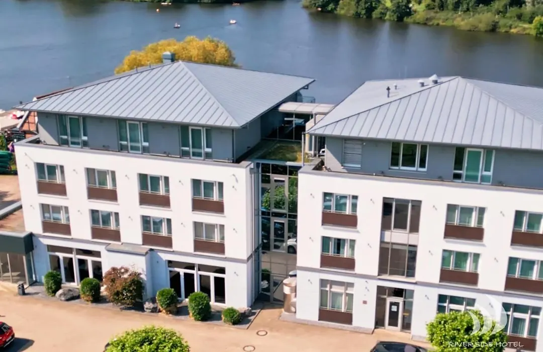 Riverside Hotel-1