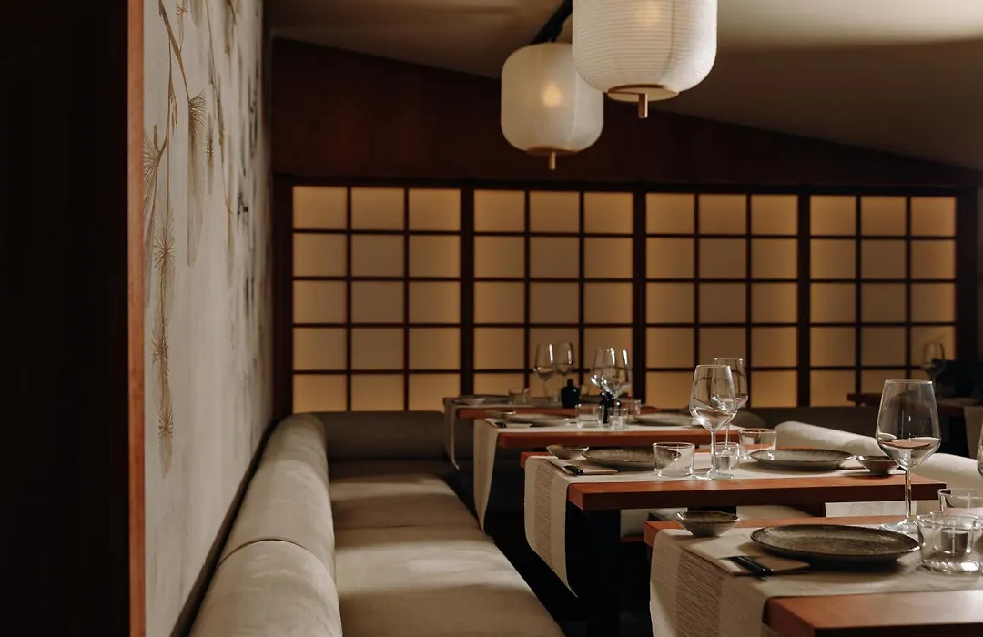 Hotel 77 Seventy-Seven - Maison D'Art Collection-1