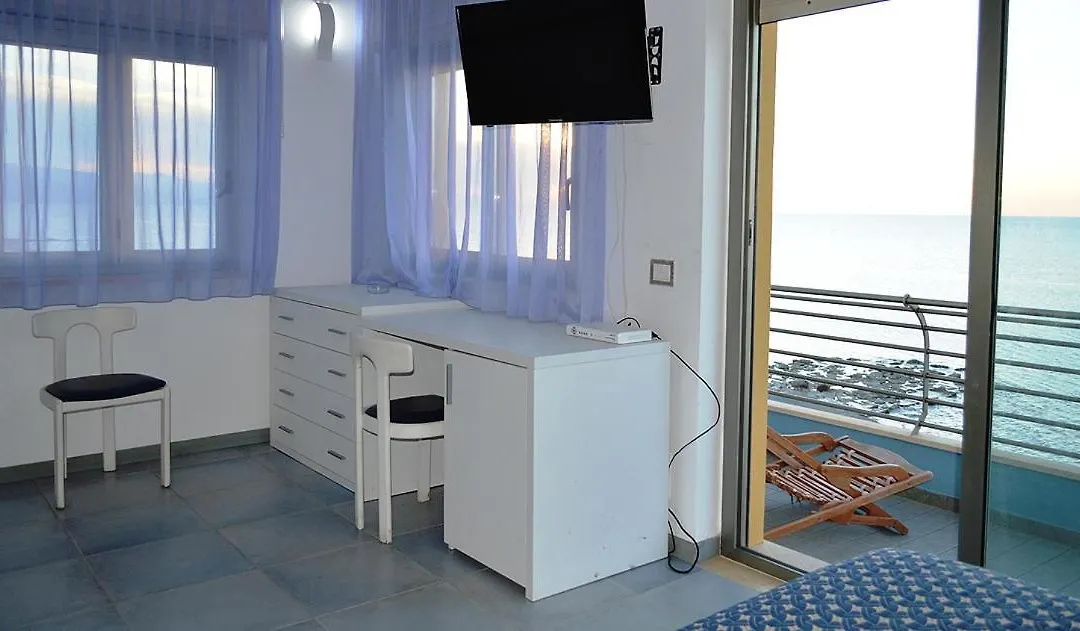 CapoNettuno Hotel Frontemare-1