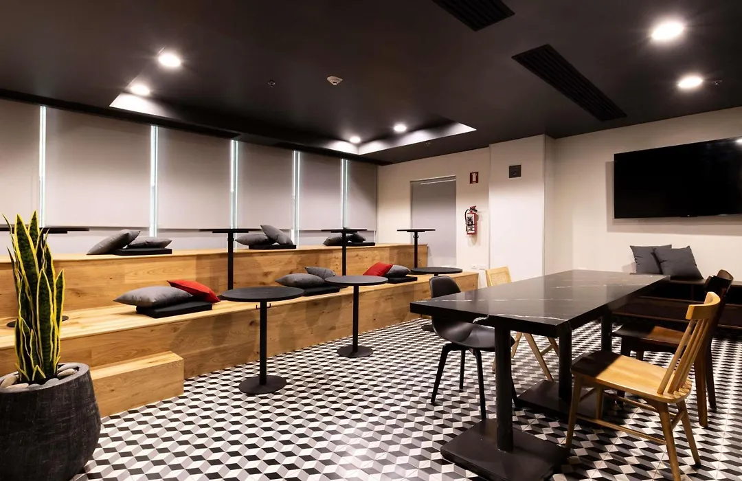 Ibis Tijuana-1