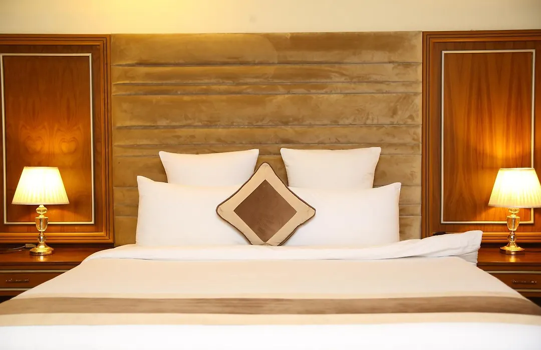 Al Nafoura Hotel-1