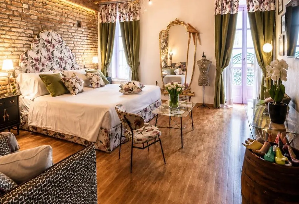 Vitrum - Como Luxury Suites-1