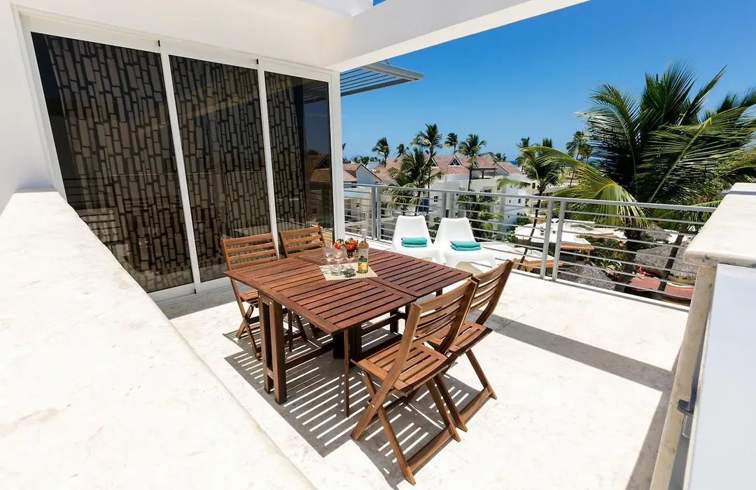 Ducassi Suites Beach Club & Spa Rooftop Pool-1