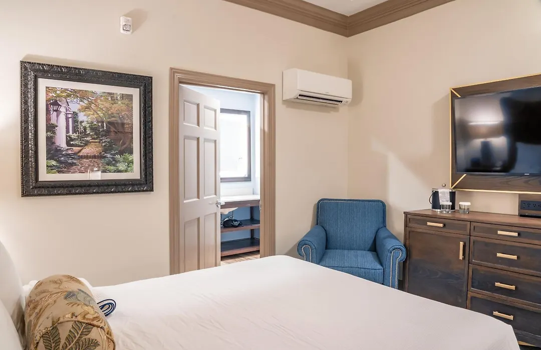 Andrew Pinckney Inn-1