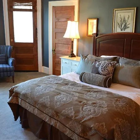 Inn At 835 Boutique Hotel-3