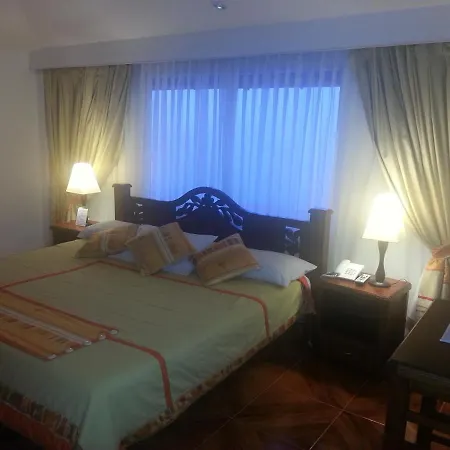 Hotel El Faro Del 18-3