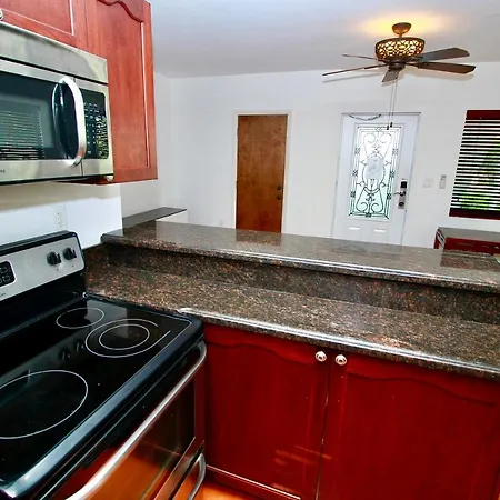 Makani Beach House 333-2