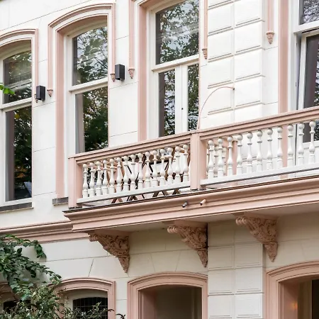 Spinoza Suites-2