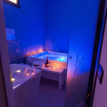 Etnea 208 Luxury Jacuzzi Suite Catania-2