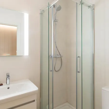Prado Rooms 46-3