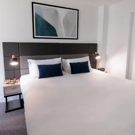 Oaks Glenelg Plaza Pier Suites-2