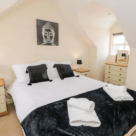 Razorbill Cottage-2