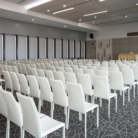 Pattaya Discovery Beach Hotel-2