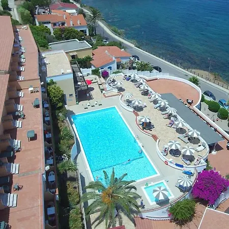 Lh Pedraladda Resort-3