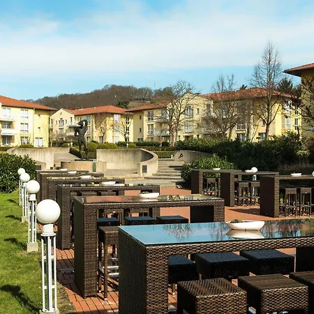 Radisson Blu Park Hotel & Conference Centre-3