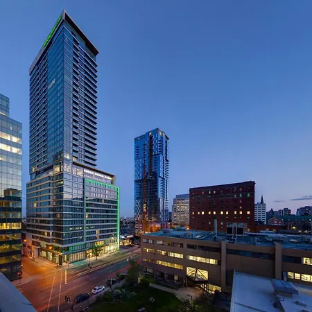 Holiday Inn Hotel & Suites - Montreal Centre-Ville Ouest By Ihg-2