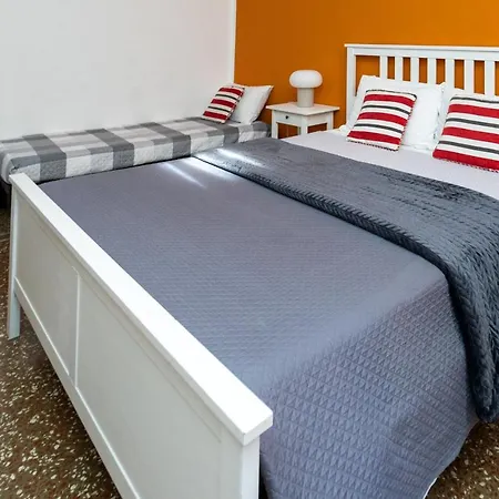 Zaira B&B-2