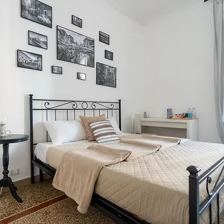 Zaira B&B-3