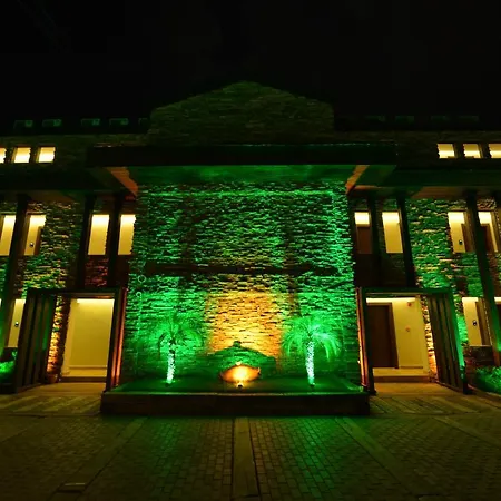 Manaspark Deluxe Hotel-2