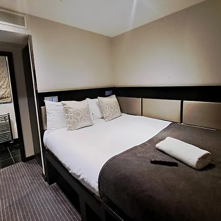 Great St Helen Hotel-2
