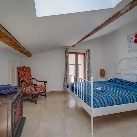 Gite Imagine Roussillon Residence Privee Avec Piscine - 8 Personnes-3