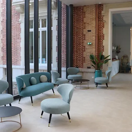 DOMITYS Résidence services seniors LE PARC DES AUBIERS-2