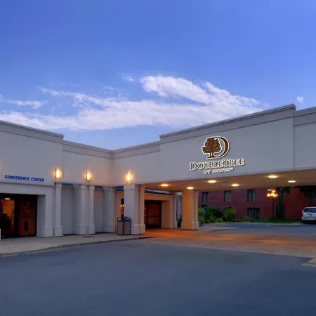 Doubletree By Hilton Hotel Grand Rapids Airport-2