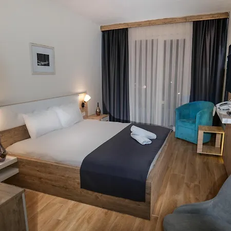 Hotel DOA-2