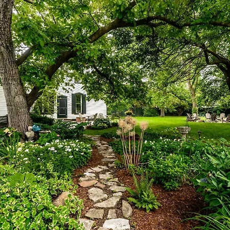 Woodbourne Inn-3