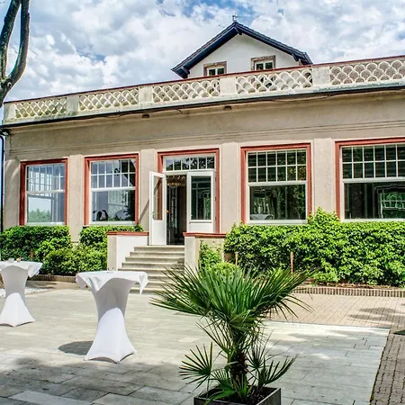 Schlosshotel Molkenkur-3
