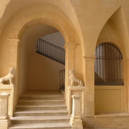 Landolina Palace Hotel-3