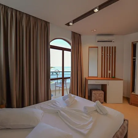 Hotel Meta Ksamil-3