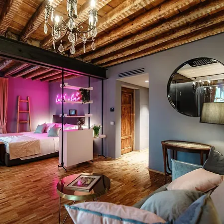 Vitrum - Como Luxury Suites-3