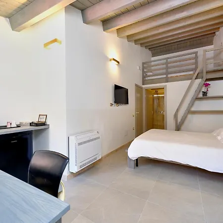 Zenith Rooms-2