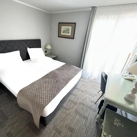 Hotel Marina-2