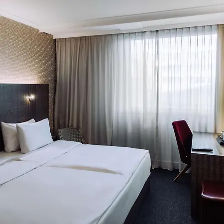 Pentahotel Reading-3