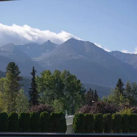 Prestige Hudson Bay Lodge & Conference Centre, Worldhotels Crafted Collection-3