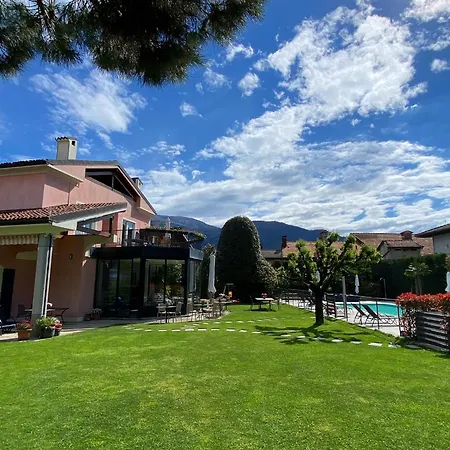 Villa Costantina With Heated Pool-2