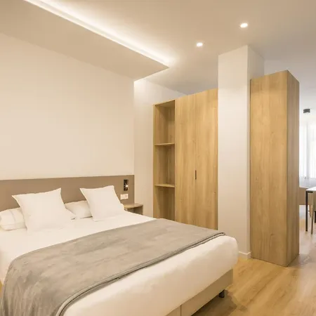 Mon Suites Jardin De Ayora-2
