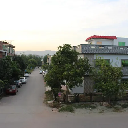 Savoy Inn G-13-3