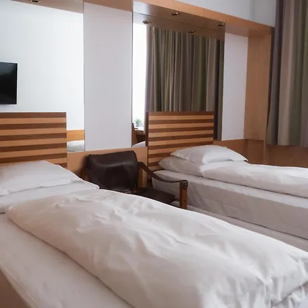 City-Hotel-3