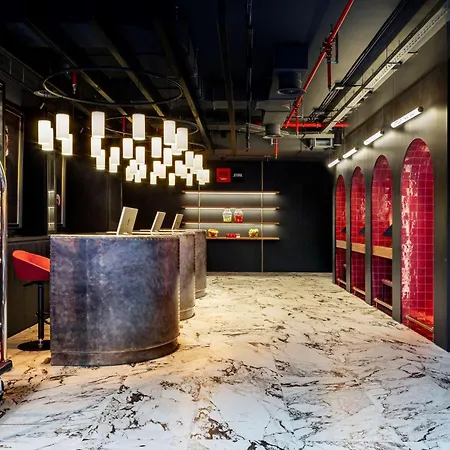 Radisson Red Madrid-2